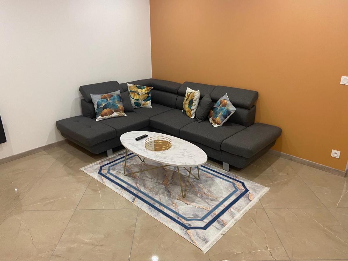 Appartement T3 Dans Une Villa Neuf Drap Bagian luar foto